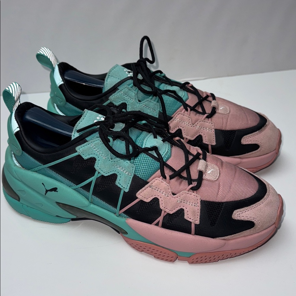 Puma
Men's LQDCELL Omega
Manga Cult Training
Sneakers - Picture 2 of 9